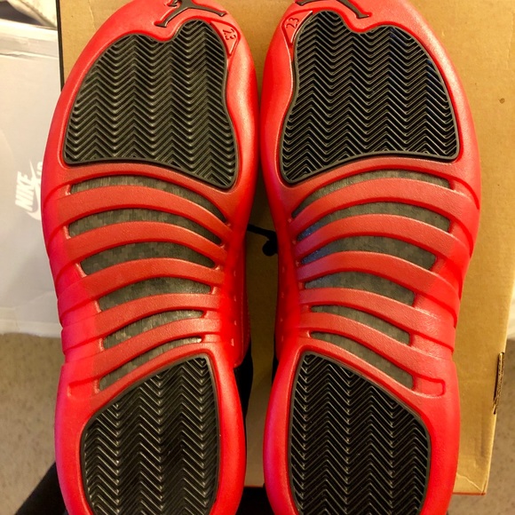 Jordan 12 Retro Flu Game - Picture 6 of 8